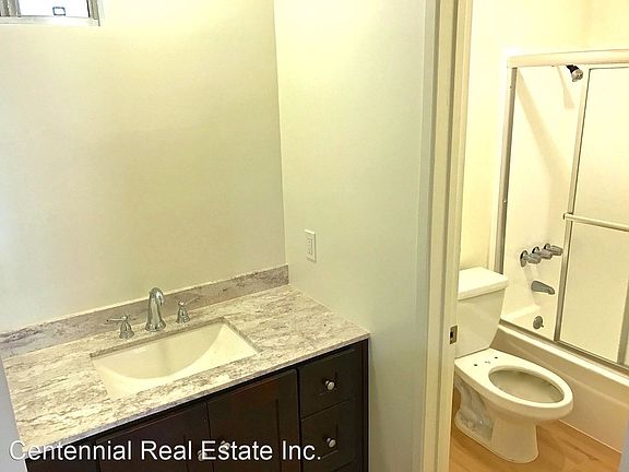 4th image of 2041 Beloit Ave APT 2