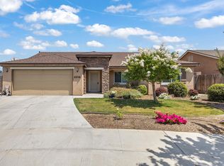 2216 E Four Creeks Ave, Visalia, CA 93292