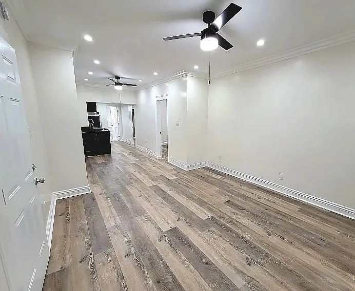 2 bed, 1000 sqft, $2,300 — Photo 4