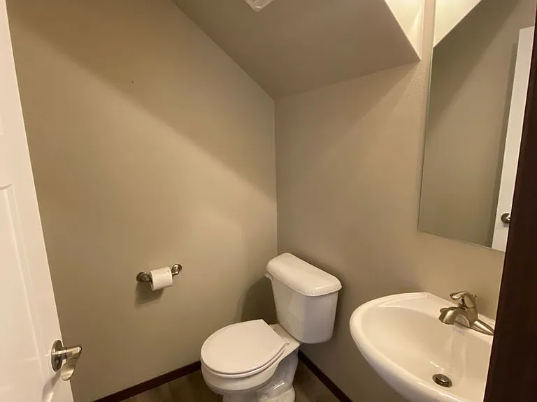 430 S Kansas Loop — Photo 10