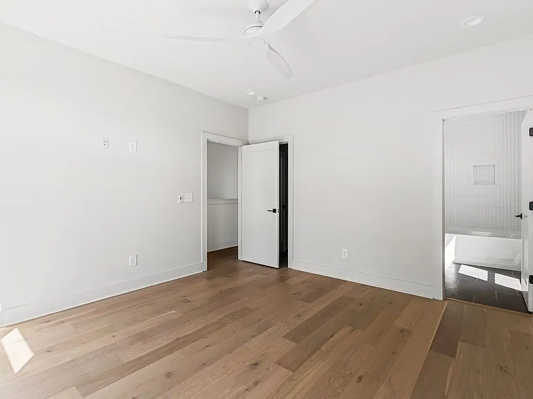 2305 Eastland Ave #B — Photo 39