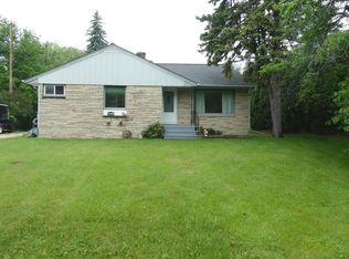 6245 N Willow Glen Ln, Glendale, WI 53209