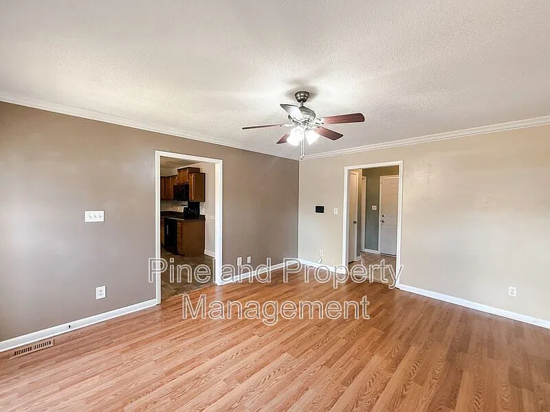 3 bed, 2.0 bath, $1,625 — Photo 4