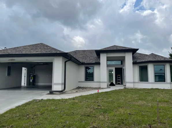 3007 33rd St SW, Lehigh Acres, FL 33976
