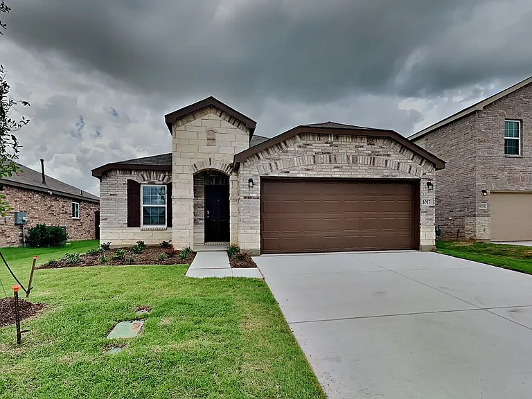 1017 Valerian Dr — Photo 1