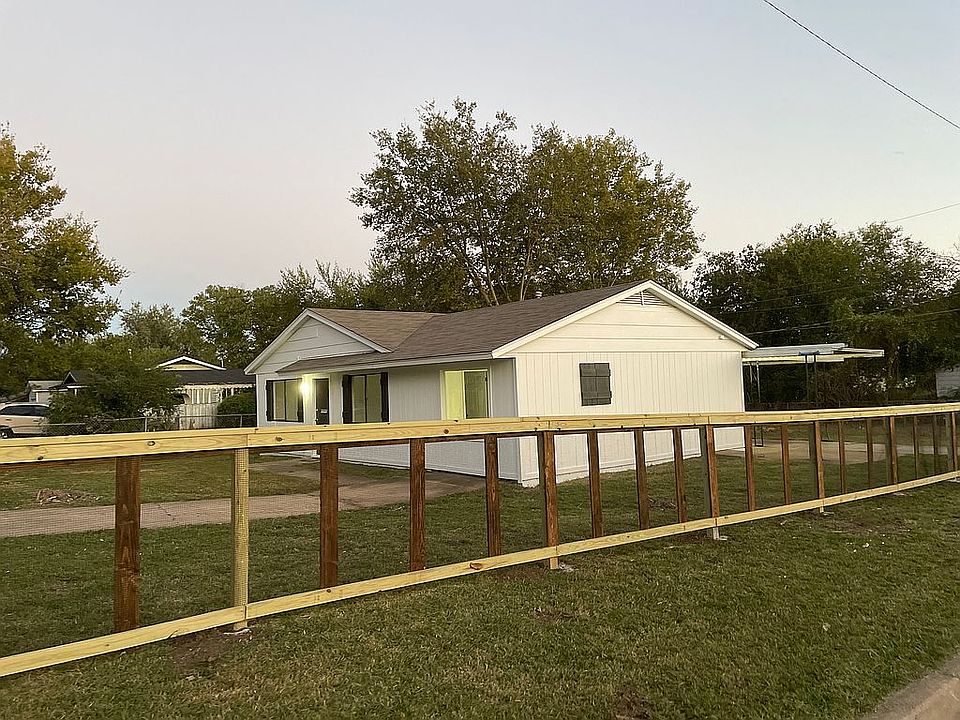 2nd image of 304 E 58th St N