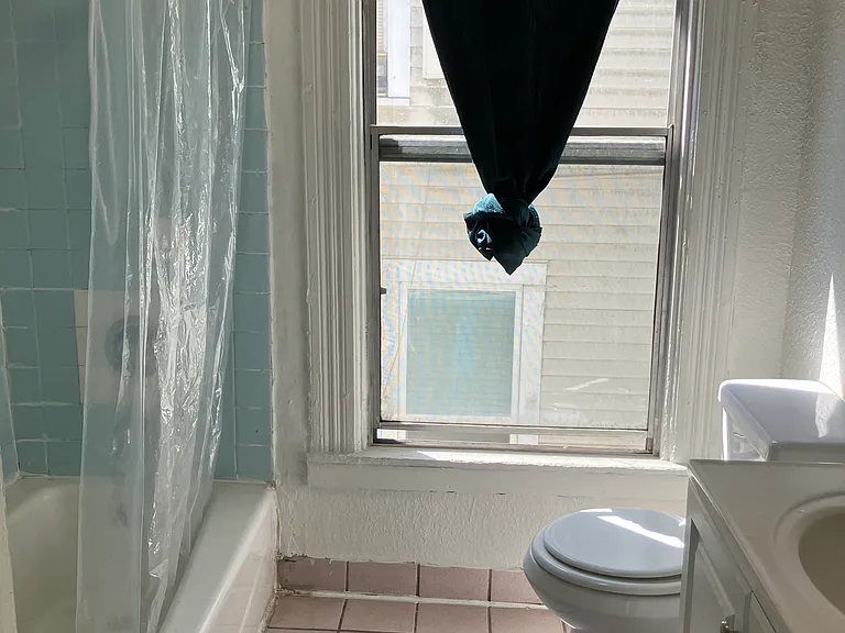 1724 15th Ave #B — Photo 3
