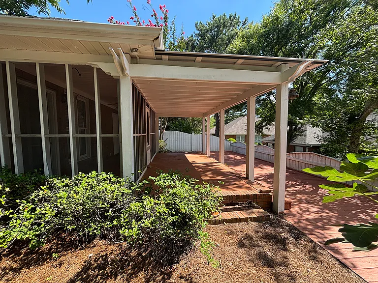 1620 Warrenton St — Photo 10