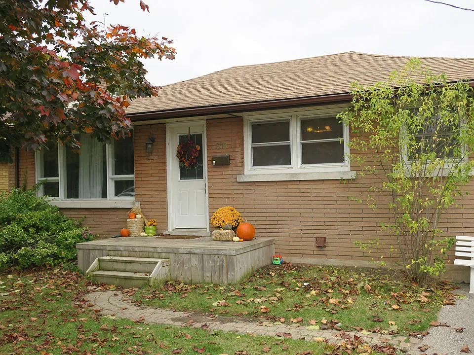 88 4th Ave #A