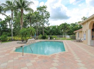 8215 Ibis Club Dr APT 102, Naples, FL 34104
