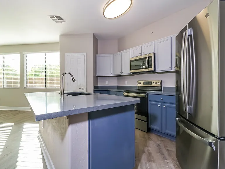 13506 W Marshall Ave — Photo 7