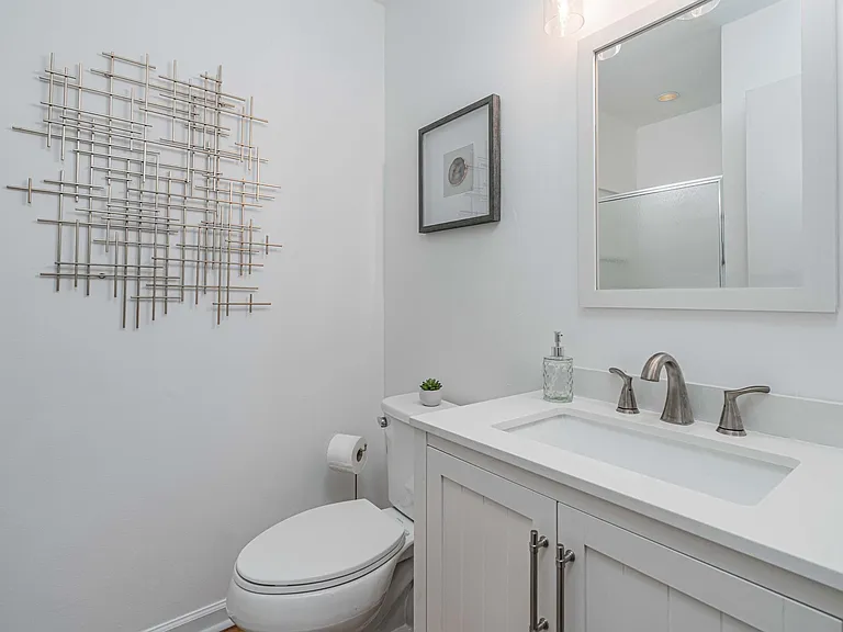 1135 Hulon Ln — Photo 16