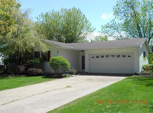 601 Franciscan Dr, Crown Pt, IN 46307