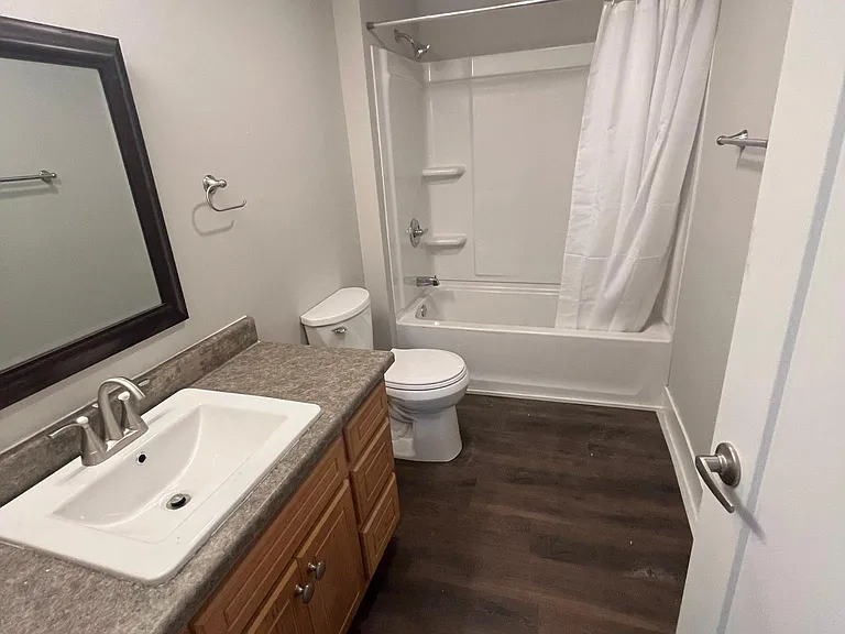 2126 Webster St #1/2 — Photo 8