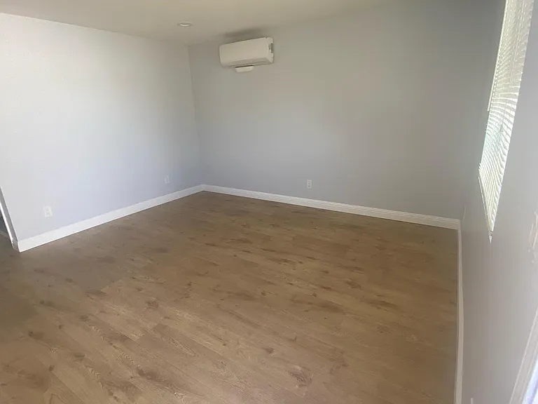 17506 Martha St — Photo 11