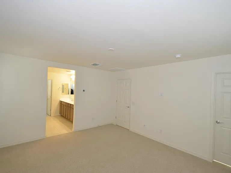 1306 W Sparrow Dr — Photo 5