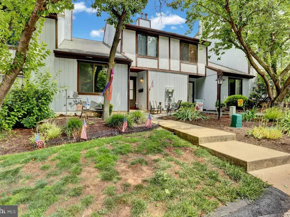 24-4 Heather Hts, Reading, PA 19606