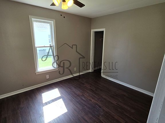 4th image of 717 W Kansas St #1