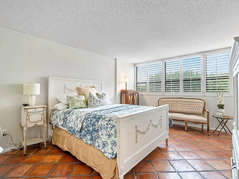 899 Jeffery St #3050 — Photo 10