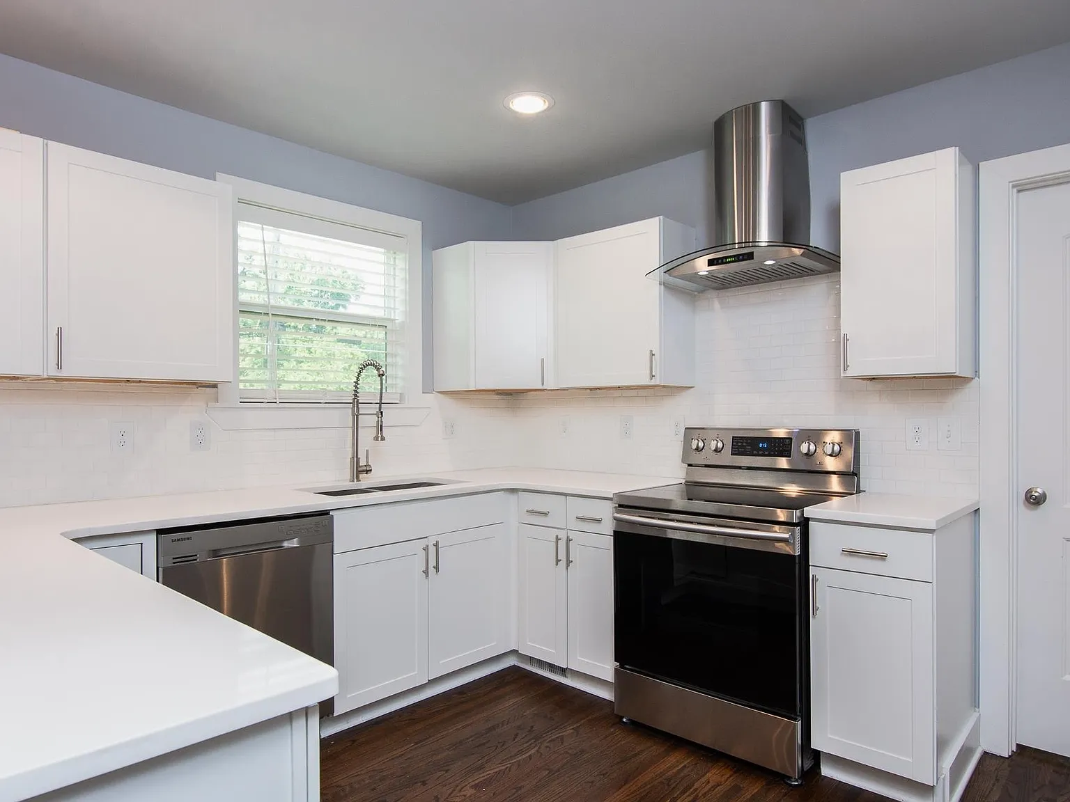 3 bed, 1400 sqft, $2,895 — Photo 1