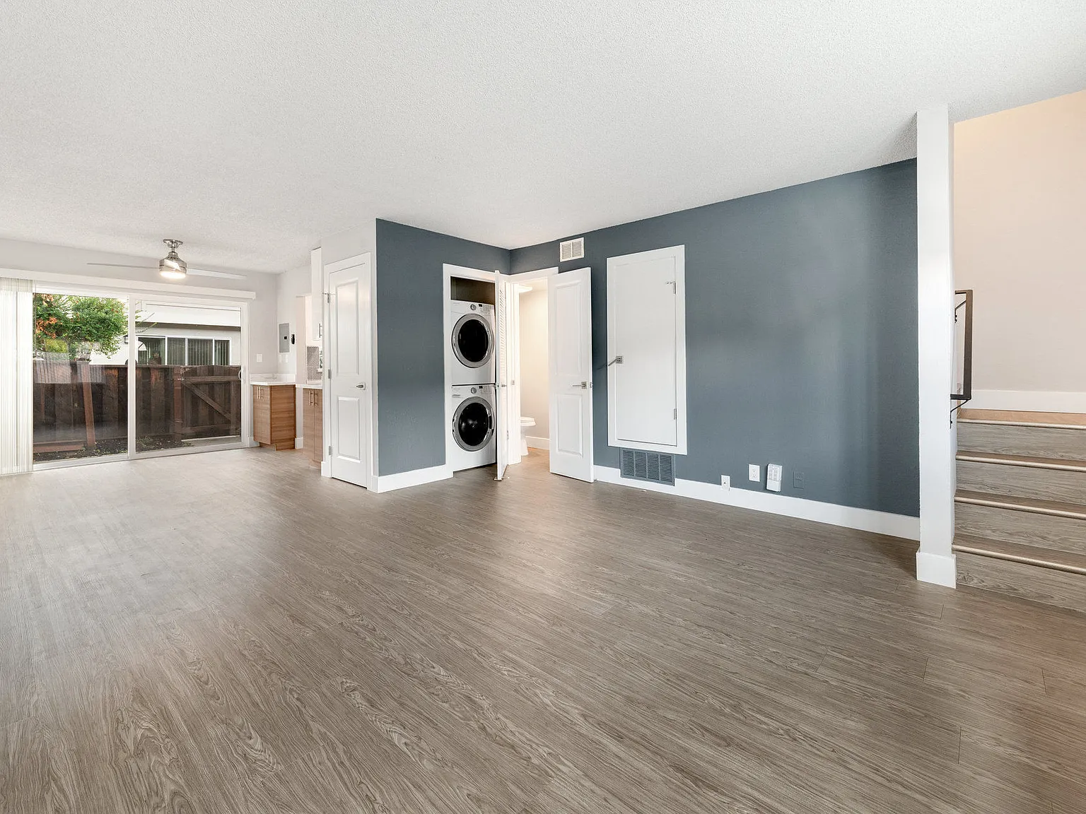 678 Bellflower — Photo 4