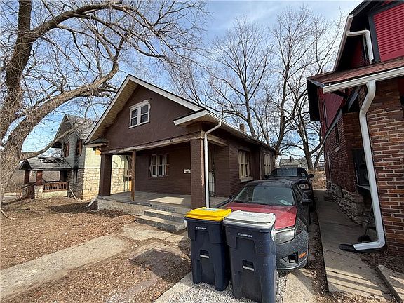 3rd image of 4907 Walrond Ave