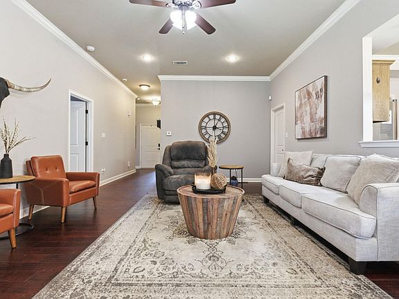4th image of 617 Joseph Dr