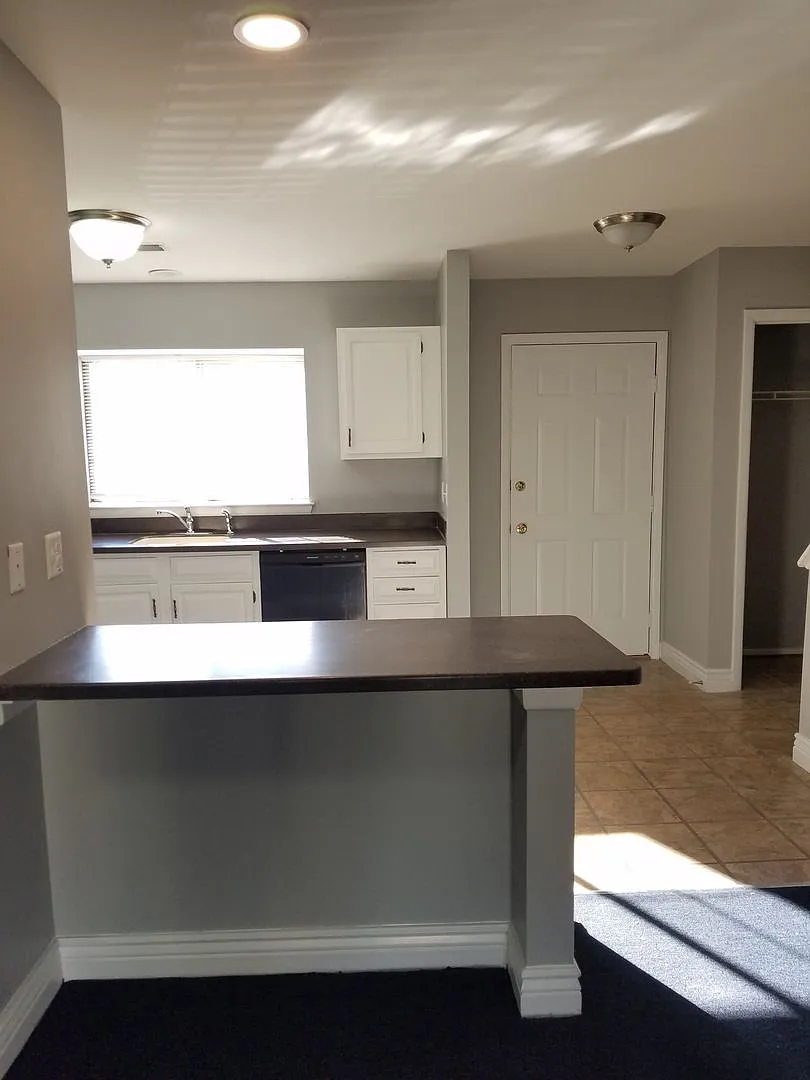 Baltimore - 3 Beds , 2.5 Baths Available! — Photo 3