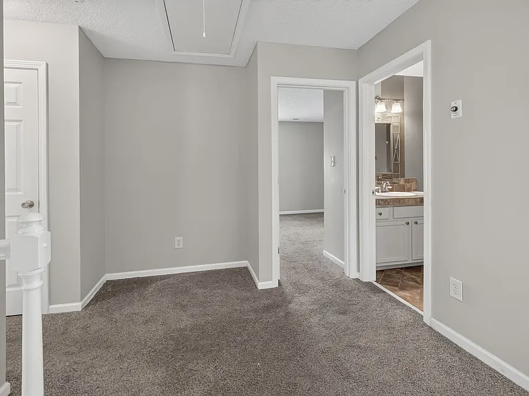 10745 Glenluce Ave — Photo 14