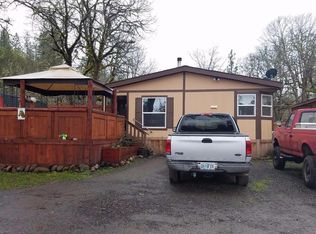 20493 Sawyer Rd, Shady Cove, OR 97539