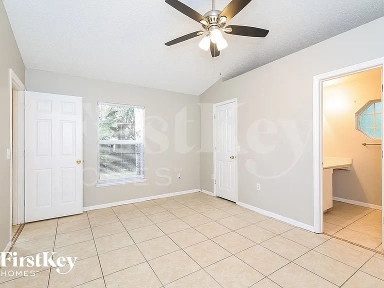 468 Dove Dr — Photo 8