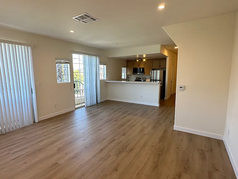 1337 S Bundy Dr #201 — Photo 6
