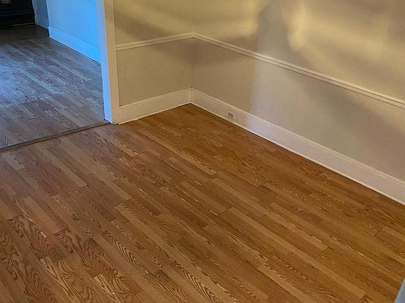 5th image of 634 Laurel St