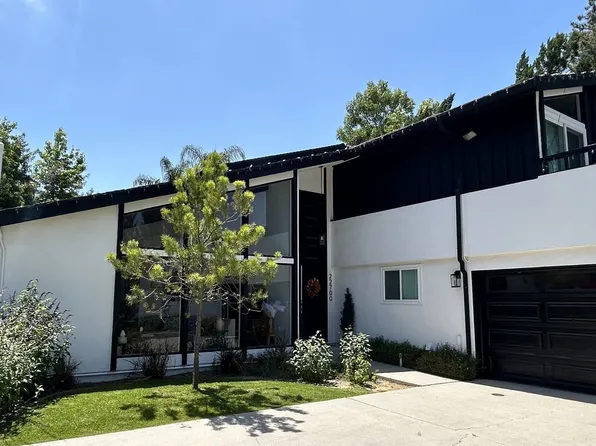 22700 W Flamingo St, Woodland Hills, CA 91364