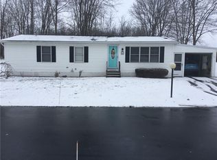 110 Hidden Meadows Dr, Bergen, NY 14416