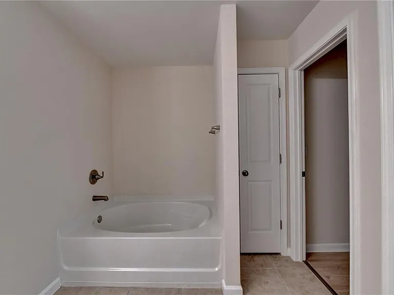 2152 Greencrest Cir — Photo 40