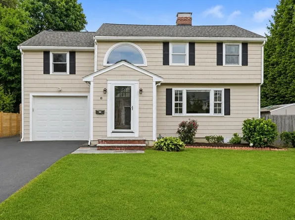 8 Wilson St, Wellesley, MA 02482