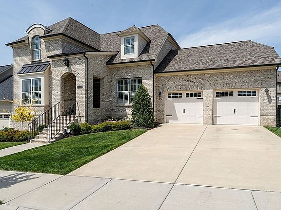 2nd image of 4011 Farmhouse Dr