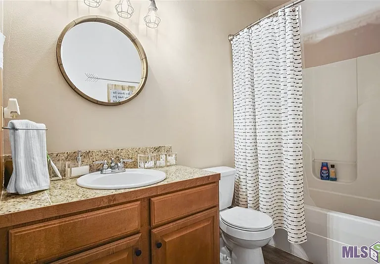 888 S Kenilworth Pkwy #D — Photo 2