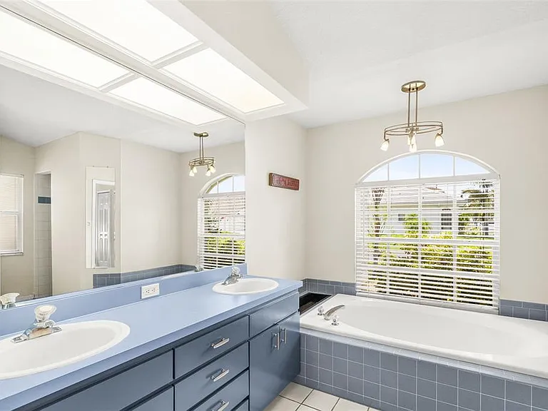 1115 Hounds Run — Photo 21
