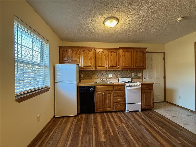 2318 East 8th St. #F, Joplin MO