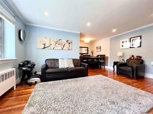 57-59 246th Crescent #Lower, Douglaston, NY 11362