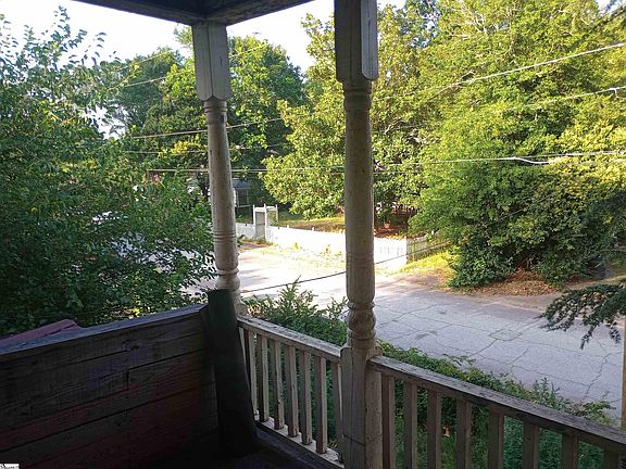 5th image of 107 Academy St