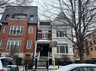 824 W Oakdale Ave, Chicago, IL