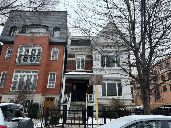 824 W Oakdale Ave, Chicago, IL 60657