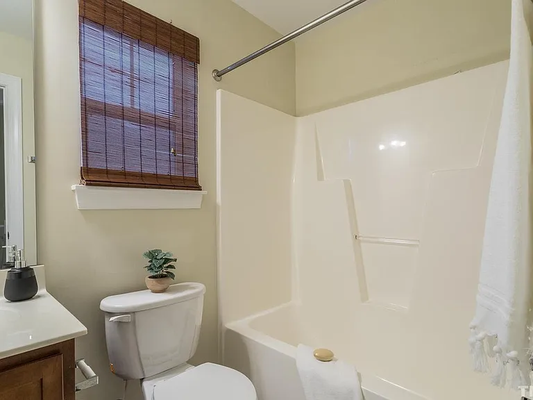 8024 Sycamore Hill Ln — Photo 10