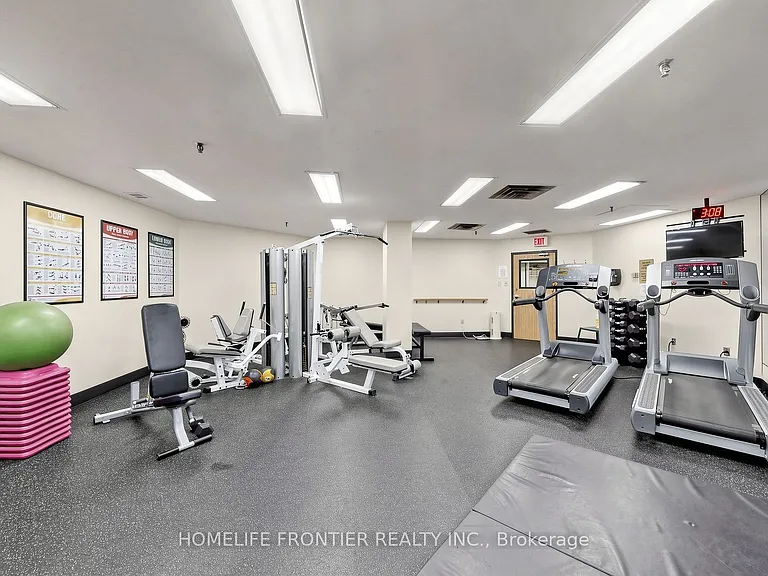 131 Beecroft Rd #203 — Photo 35