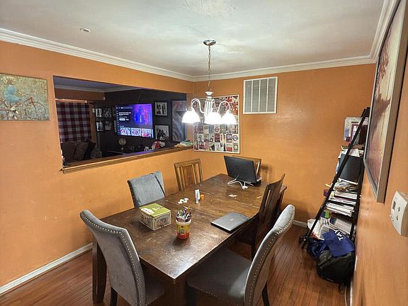 4th image of 113 College Station Dr