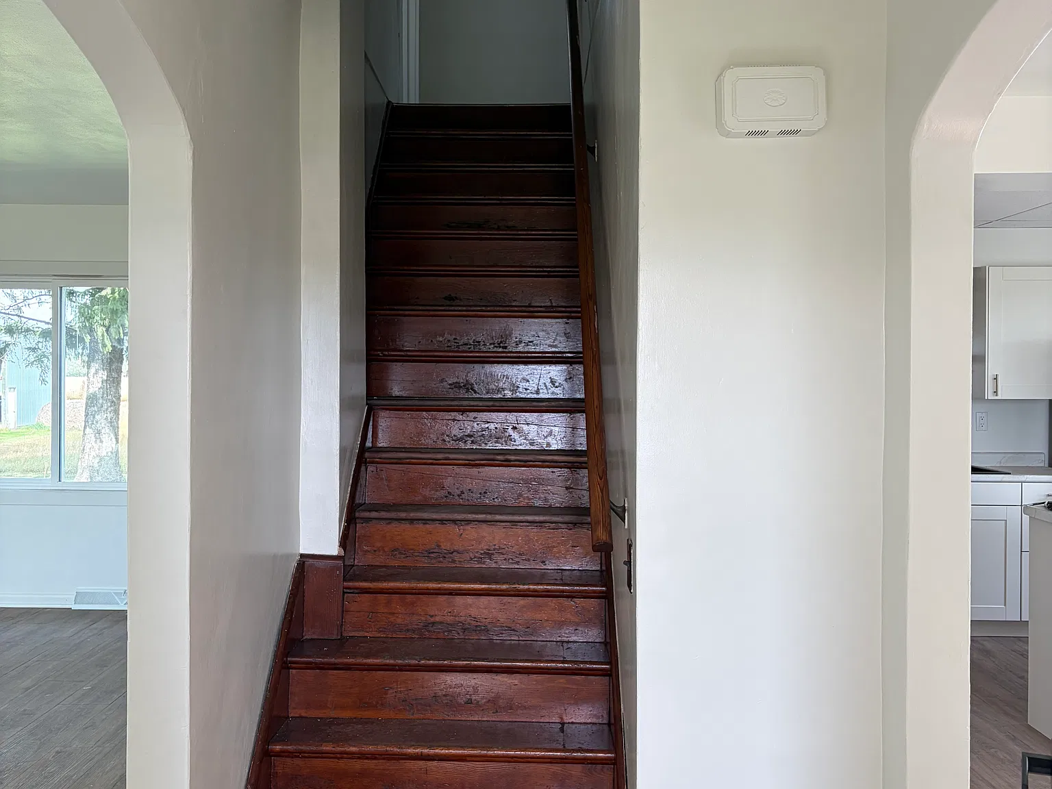 3 bed, 1000 sqft, $2,000 — Photo 4