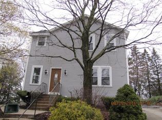 74 Oak St, Gardner, MA 01440